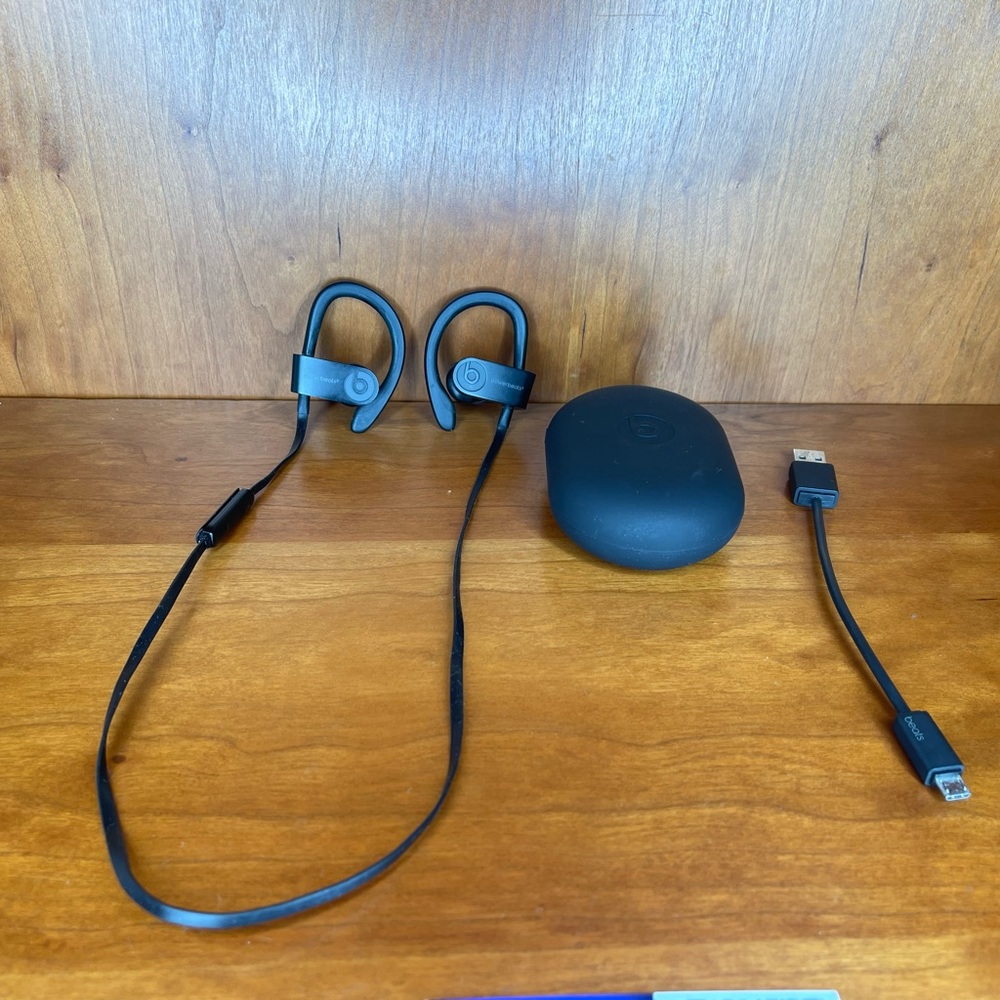 Power Beat 3 Wireless Headphones Black